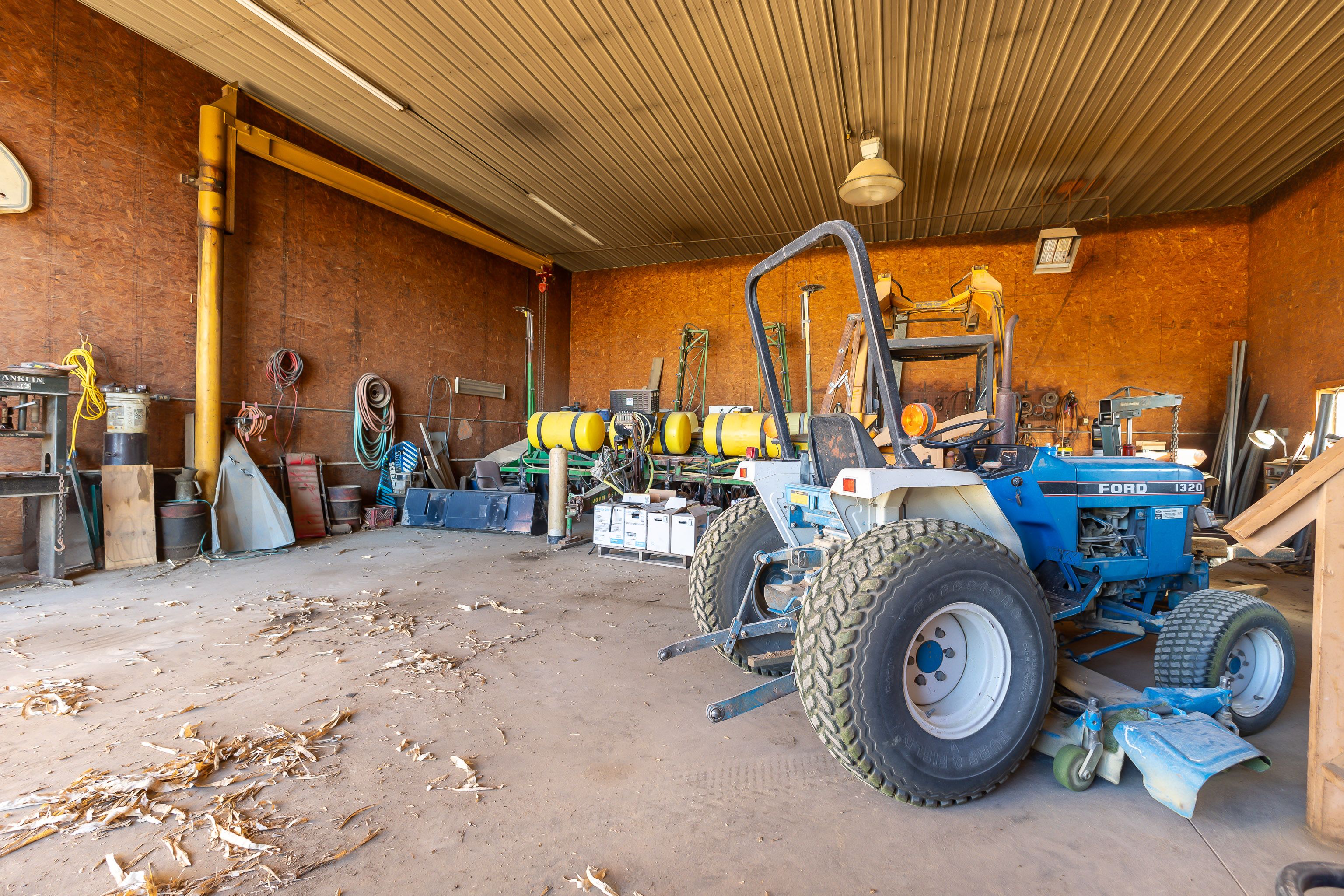 Listing Photo: 40-9162 RICHLAND RD040